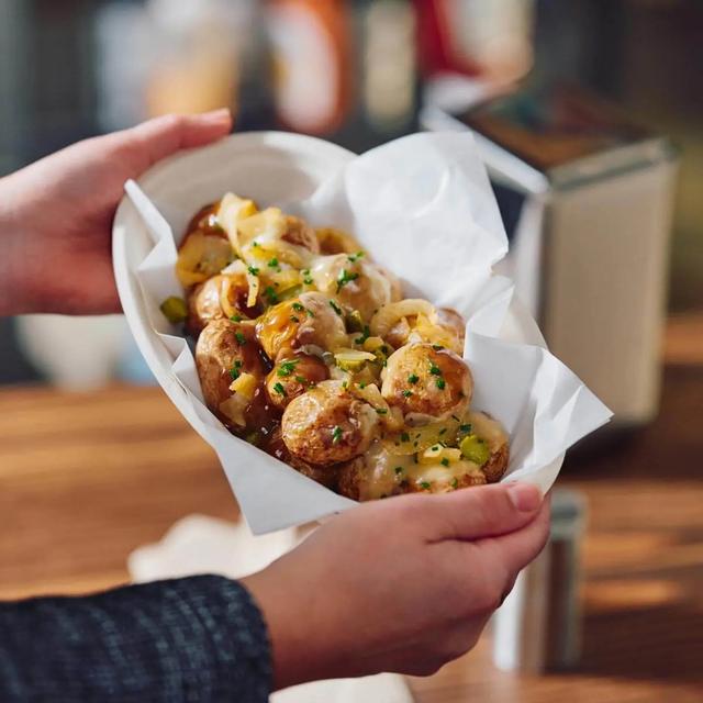 Baby Baker and Caramelized-Style Onion Poutine
